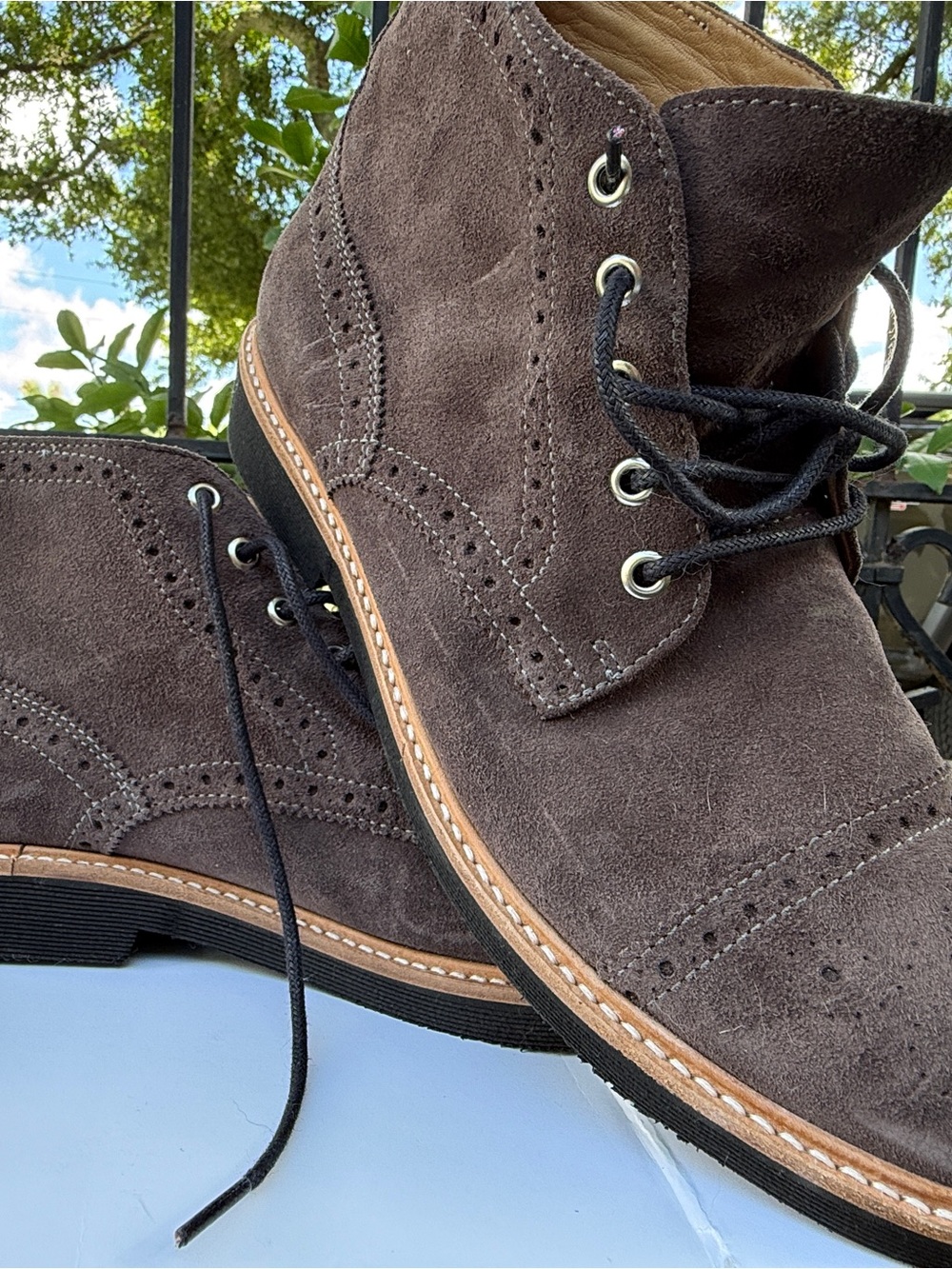 Men's Donald J Pilner Brown/Plum Suede Wingtip Lace-Up Boots Sz10